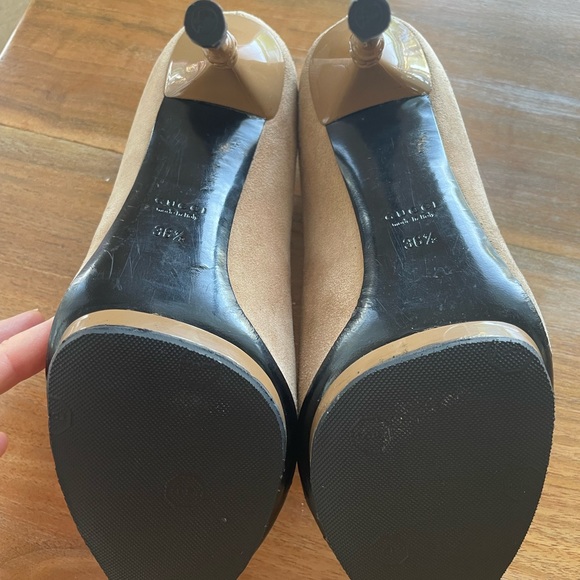 Authentic Gucci Suede Bamboo Heel Pumps - Picture 7 of 11